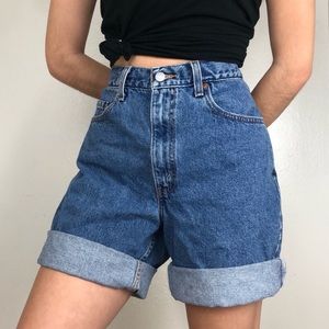 VINTAGE HIGH RISE LEVI 550 RELAXED FIT SHORTS